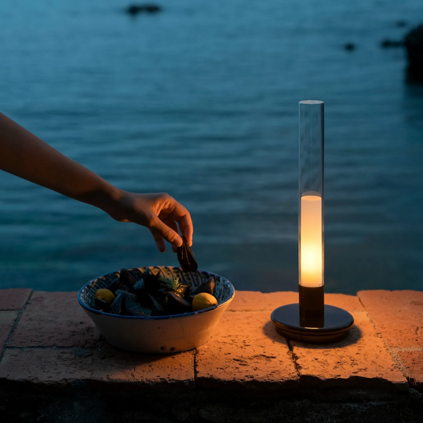 Ember Cordless Table Lamp