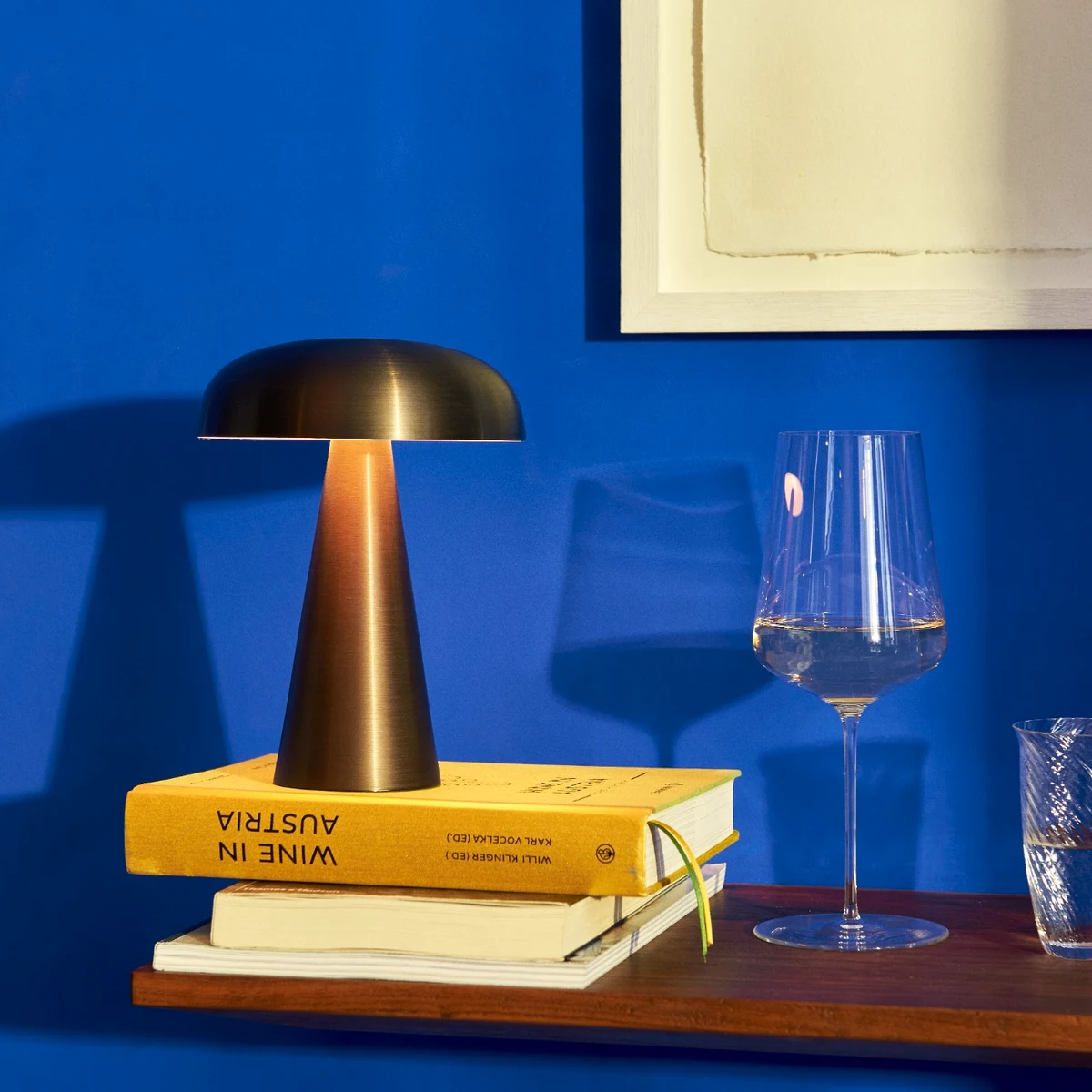 Emmson Como cordless table lamp in bronzed brass finish Emmson Como cordless table lamp in bronzed brass finish